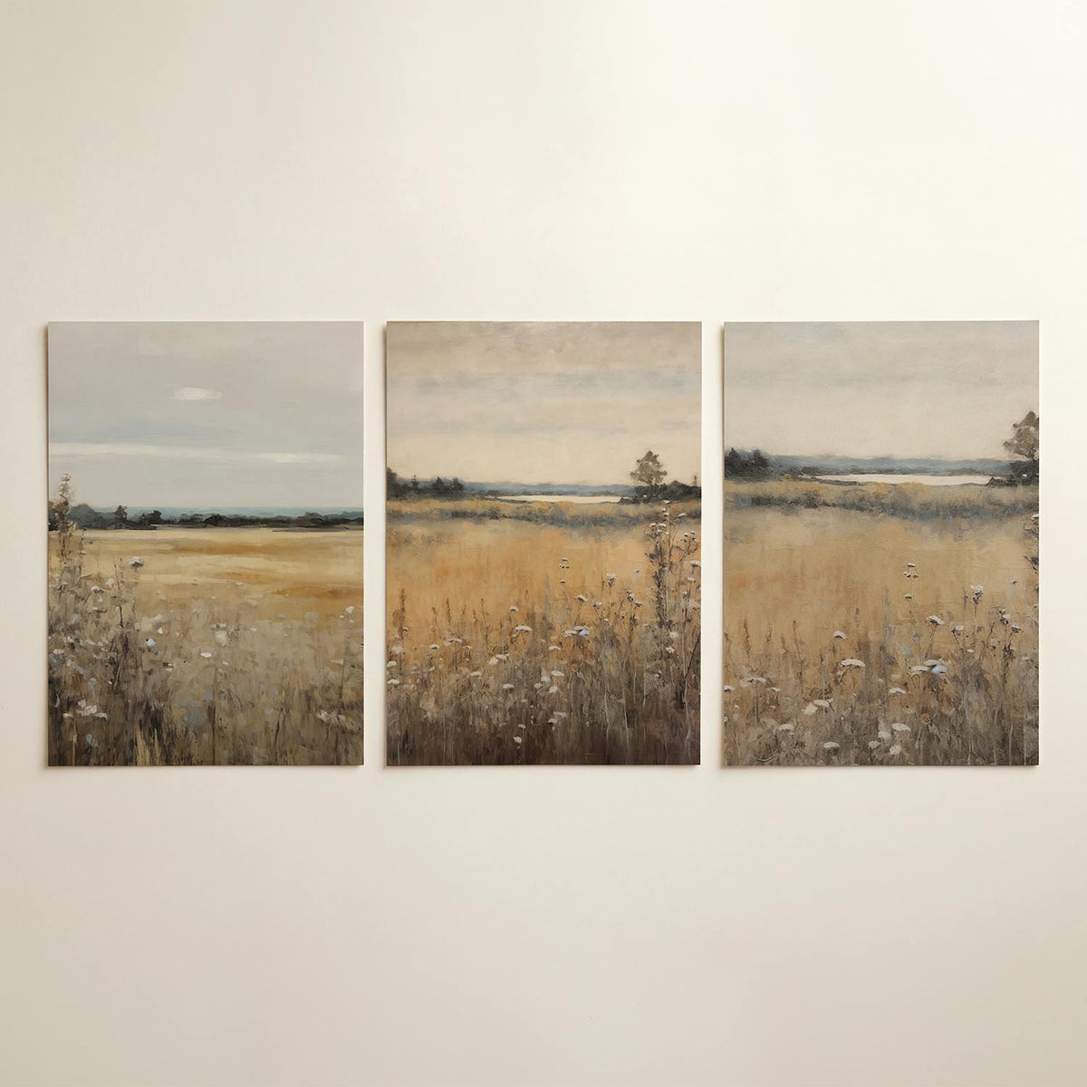 Rustige landschapstonen – driedelige posterset in interieur