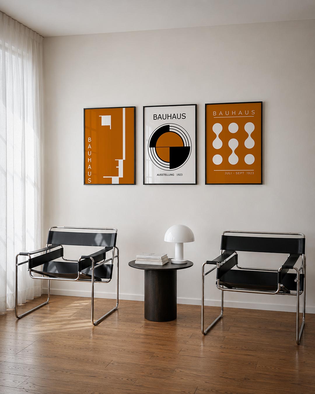 Vorm en kleur driedelige posterset – deze posterset in drie delen speelt met oranje en wit. Rechte lijnen en blokken creëren