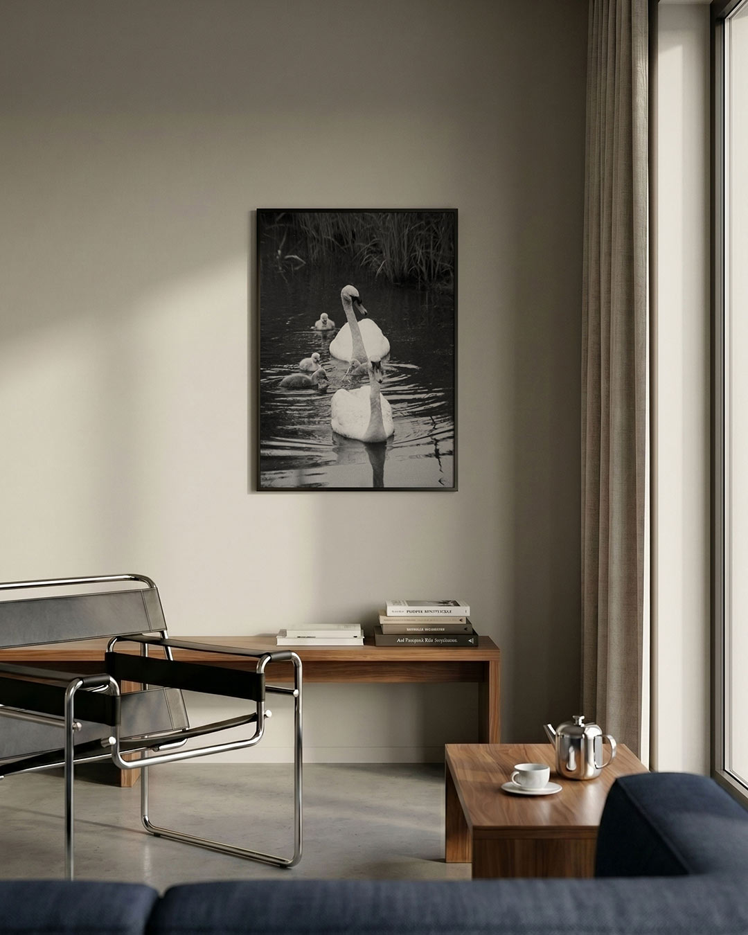 Zwanenfamilie in water poster – detailweergave – een serene scène van een zwanenfamilie die rustig in het water dobbert