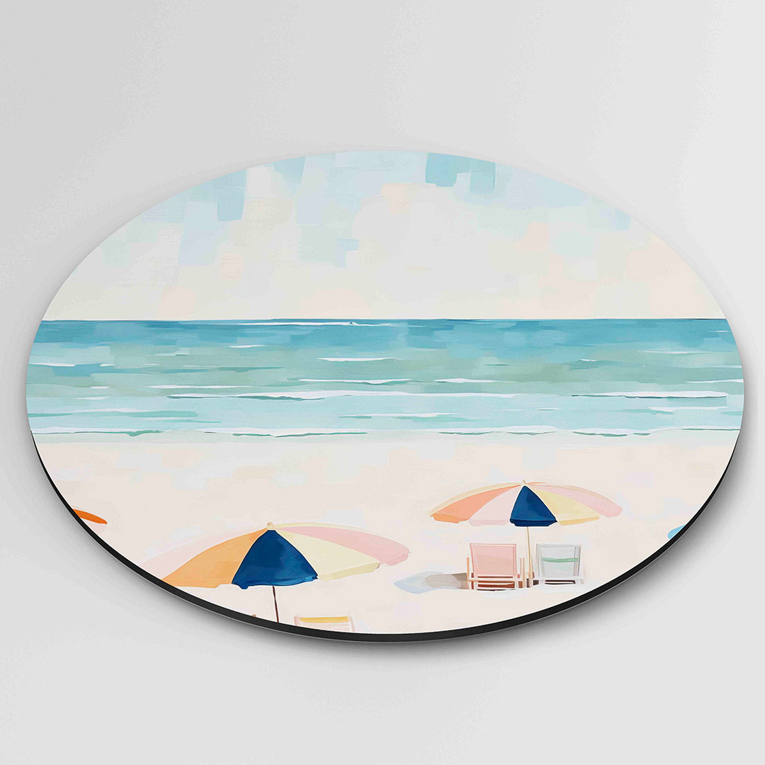 Strand met parasols – ronde wanddecoratie met abstract ontwerp