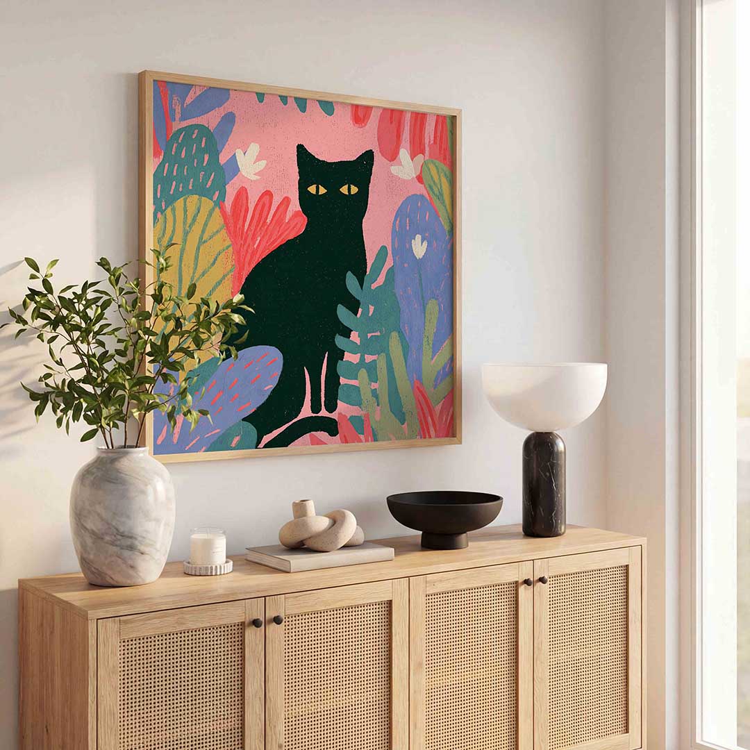 Zwarte kat met kleurrijke bladeren – kleurrijke poster in vierkant formaat