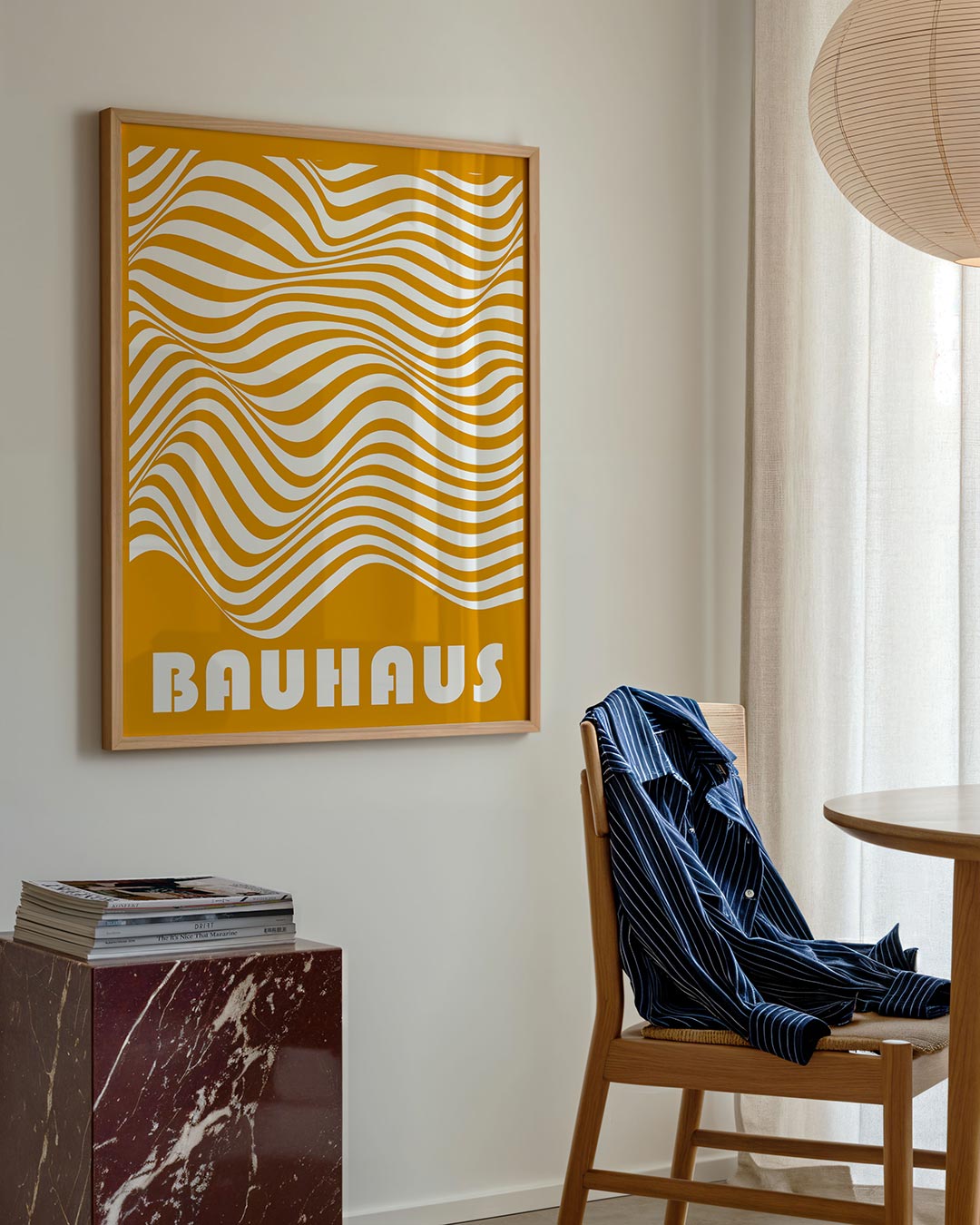 Golvend lijnenspel – geometrische poster in Bauhaus-stijl van WallArtistic