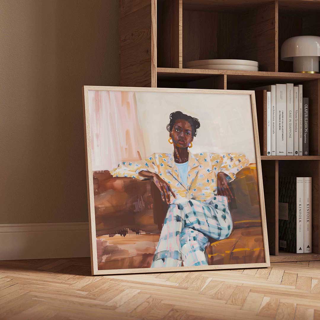 Vrouw op bank – moderne wandkunst als vierkante poster