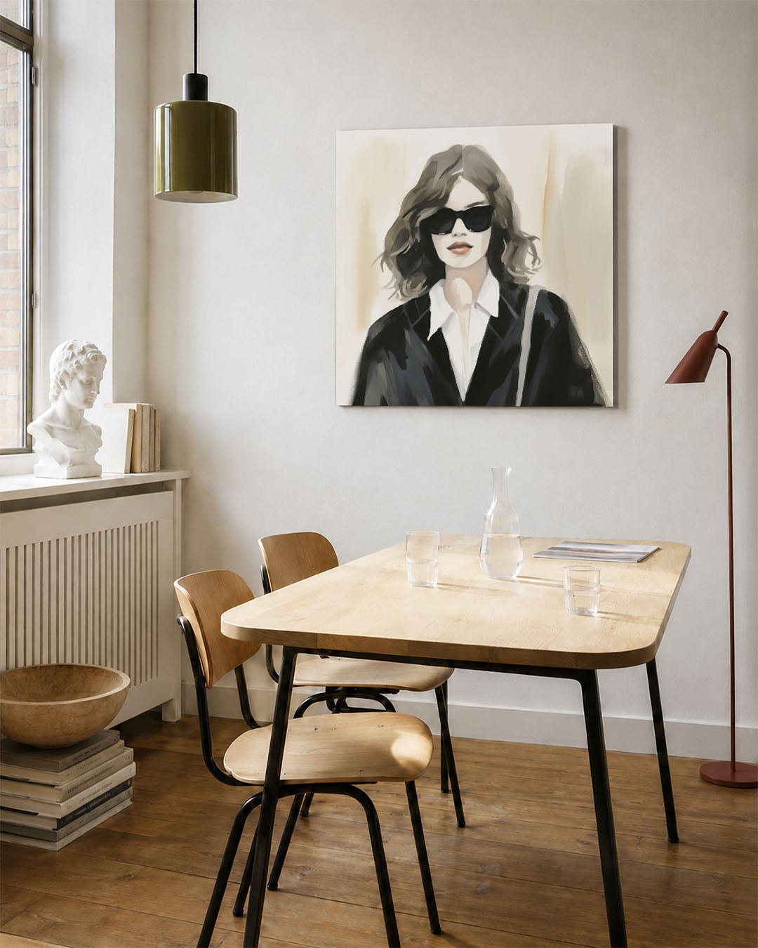 Stijlvolle vrouw kunstwerk – vierkante wanddecoratie – dit kunstwerk toont een vrouw met donkere zonnebril en golvend haar.