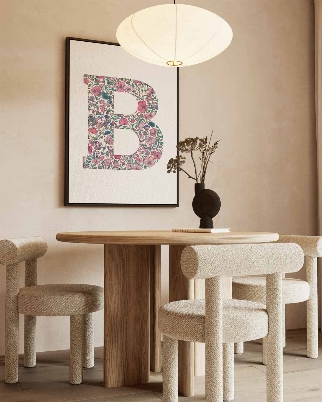 Bloemen Letter B Decoratie – kunstwerk met zwarte baklijst