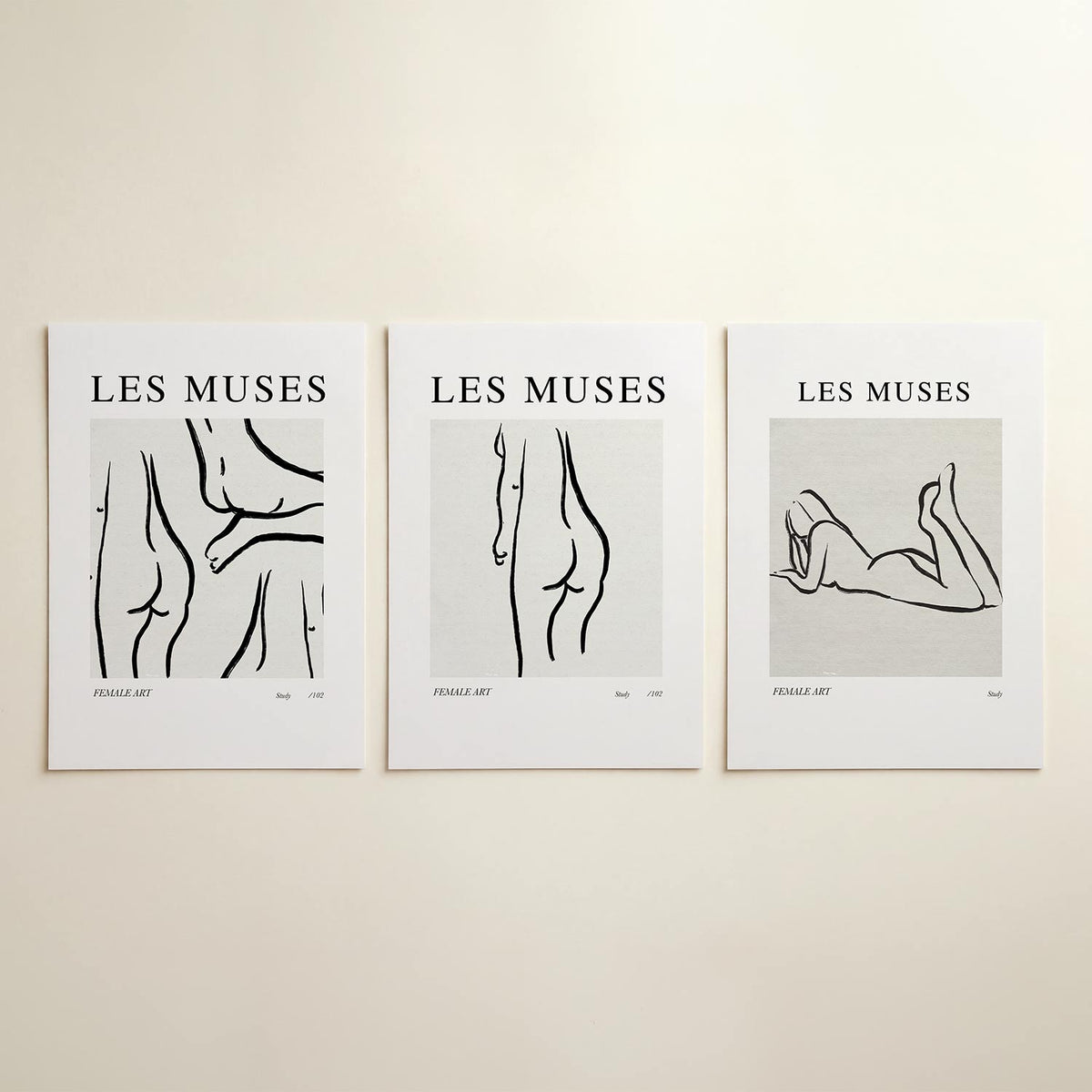 Lijnenspel en vormen driedelige posterset in tweede interieur