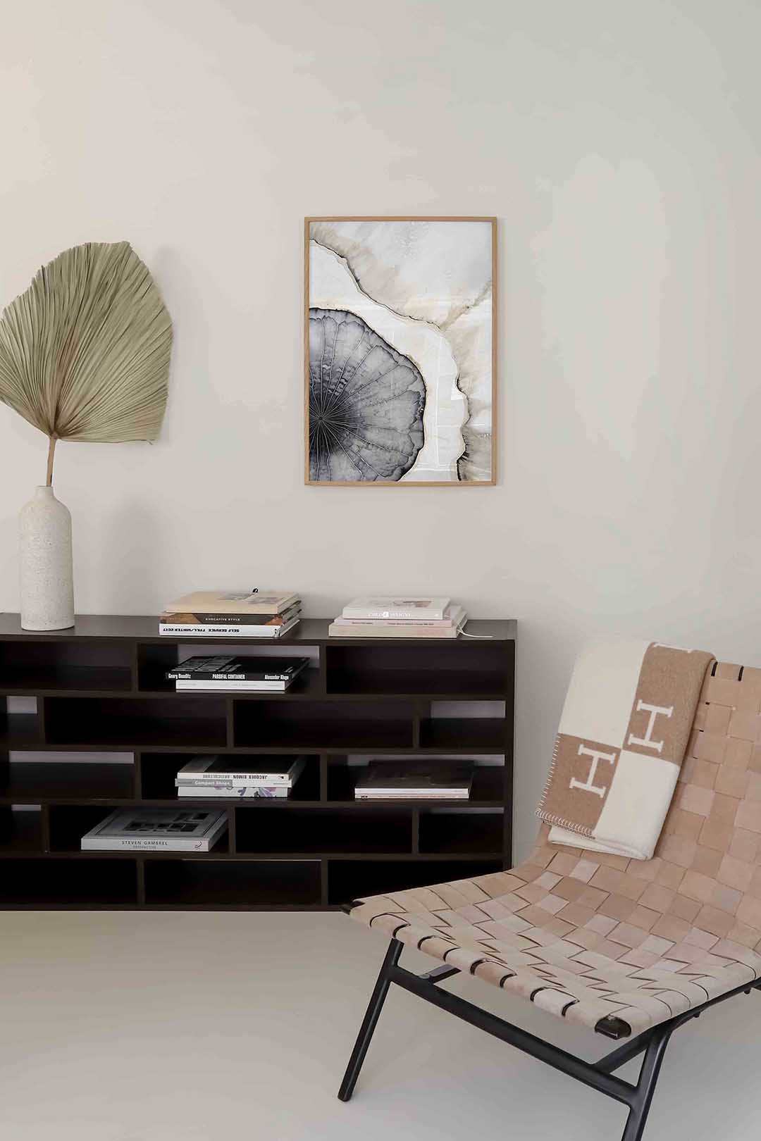 Abstracte zwart wit cirkel – zachte abstracte poster in staand formaat