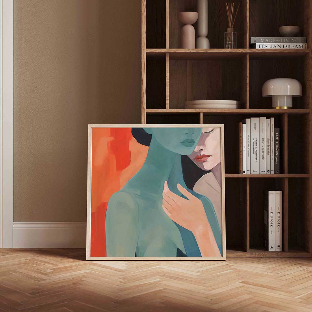 Twee figuren met oranje achtergrond – portret poster in vierkant formaat