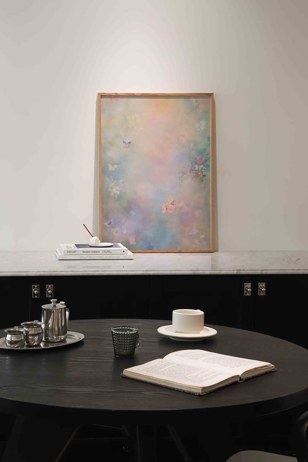 Vlinders en bloemen – abstracte poster in staand formaat