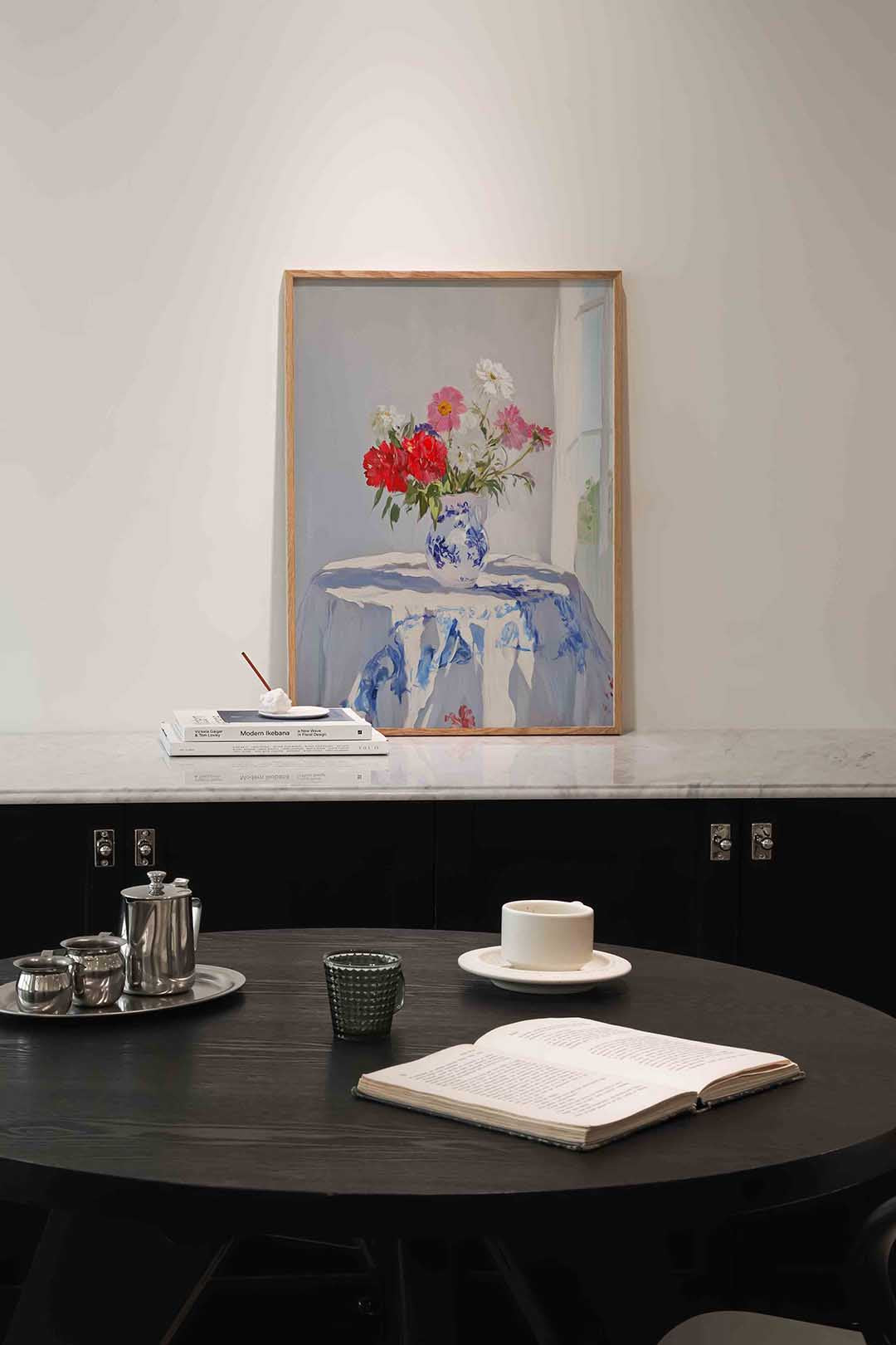 Bloemen in vaas – moderne poster in staand formaat