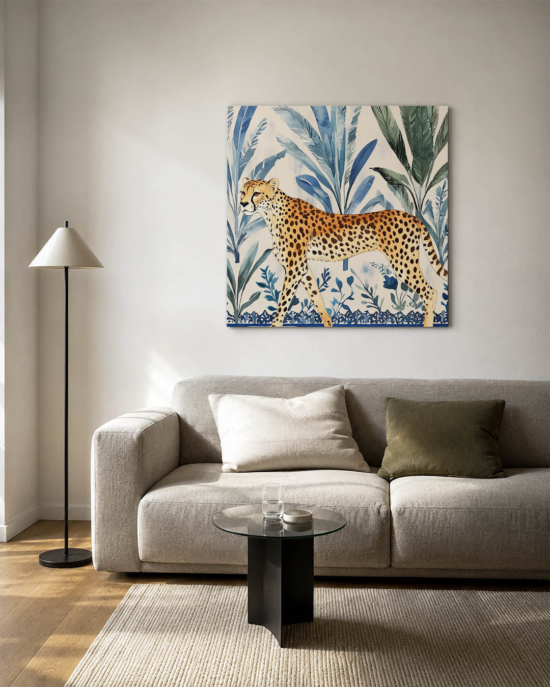 Luipaard en bladeren kunstwerk – detailweergave – dit werk toont een sierlijke luipaard omringd door weelderige bladeren. De