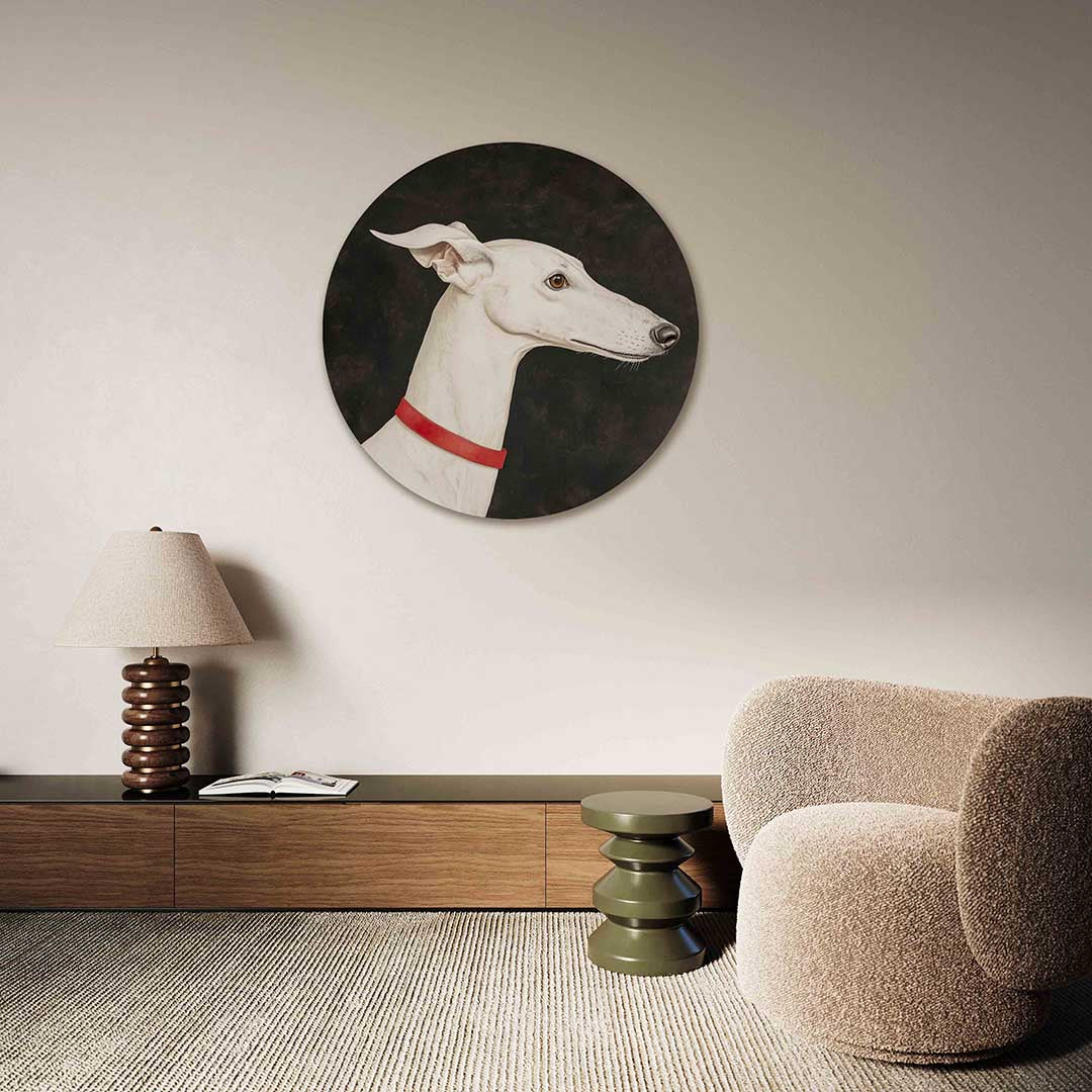 Witte hond met rode halsband – abstracte muurcirkel als ronde wanddecoratie