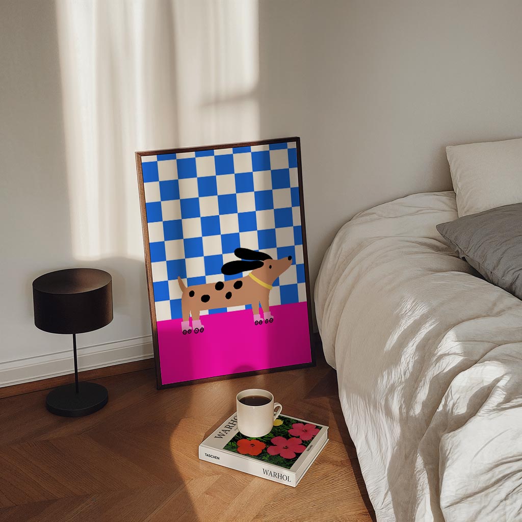 Trendy Dashond op Skates – staande kinderkamer wanddecoratie van WallArtistic