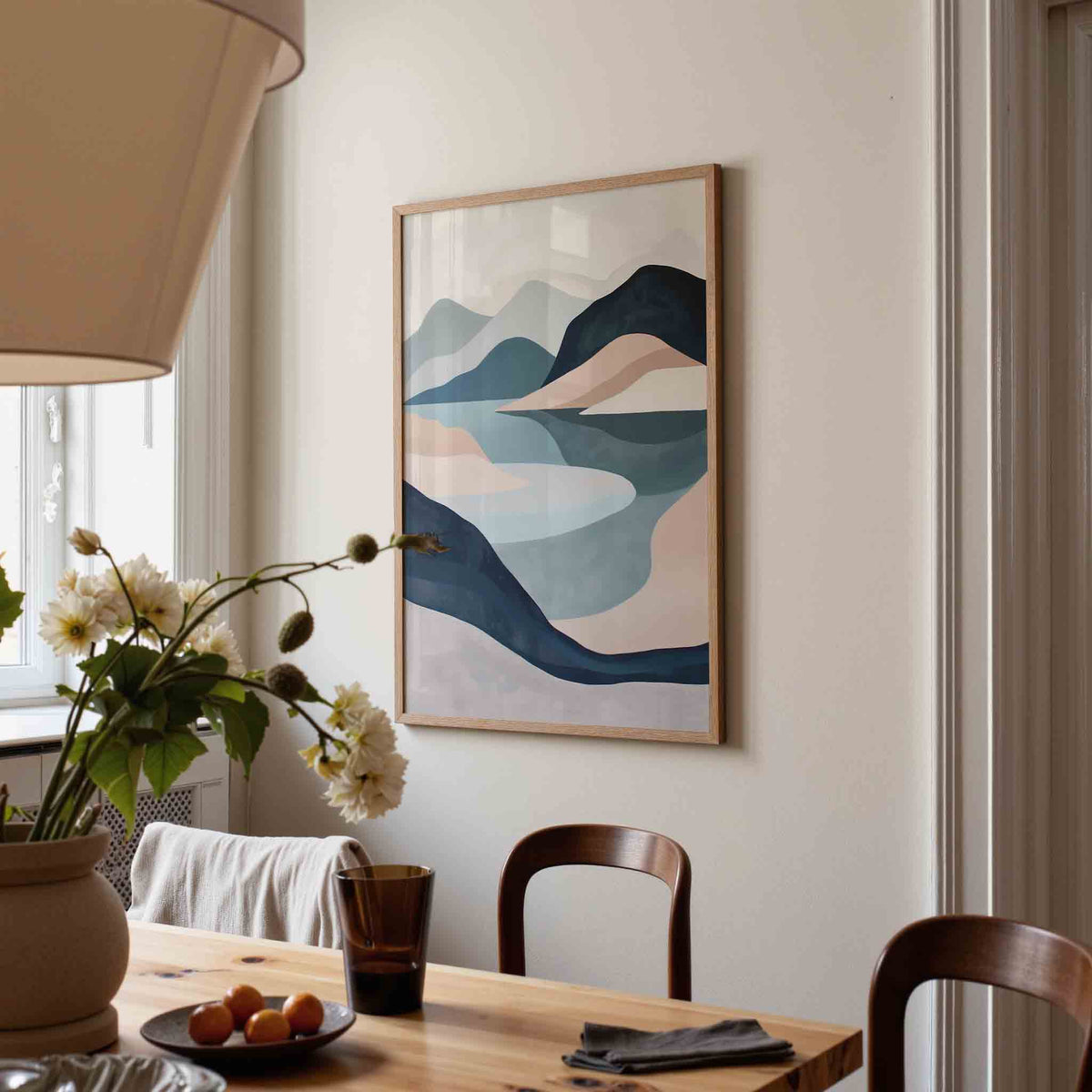 Landschap met bergen – eigentijdse illustratie poster in staand formaat