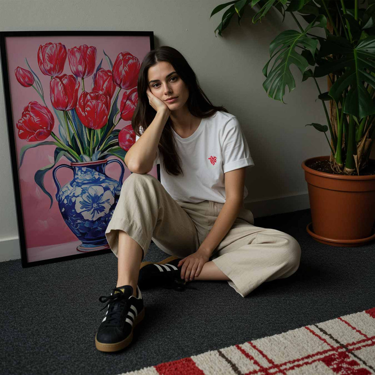 Tulpen in Delfts Blauwe Vaas – zomerse poster in staand formaat