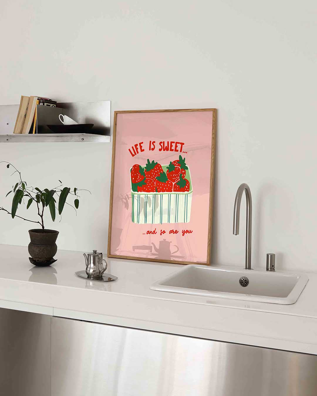 Aardbeien in mand – keukenposter in staand formaat