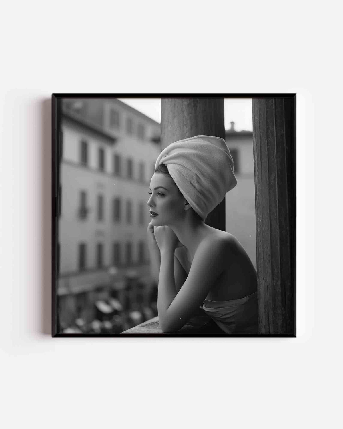 Vrouw met handdoek – Pop Art vierkante poster als wanddecoratie