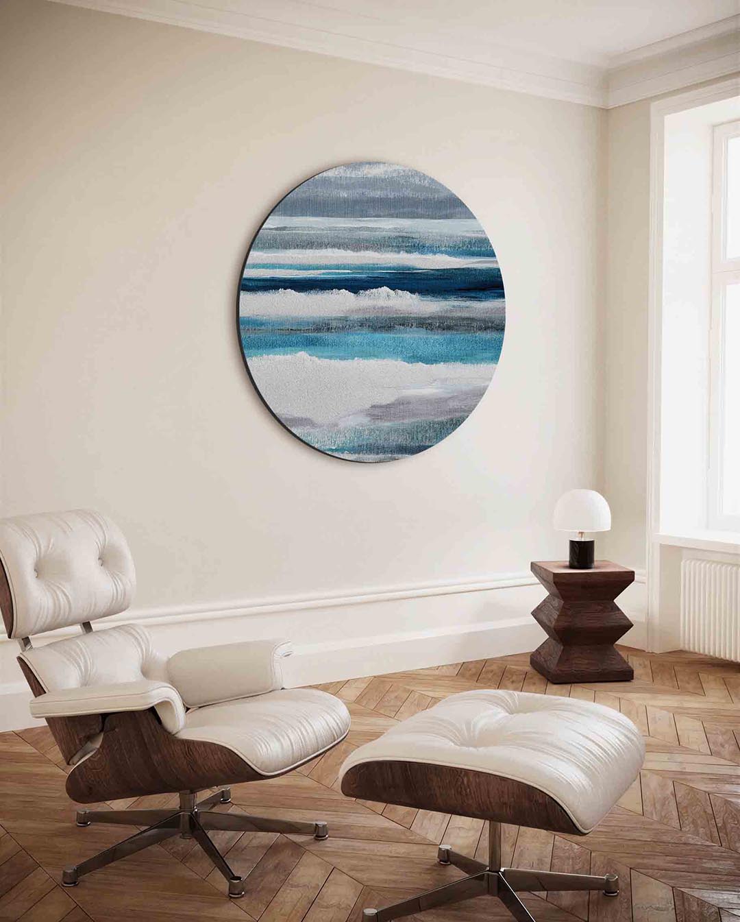 Blauwe zee – moderne ronde wanddecoratie met vrouwelijk portret