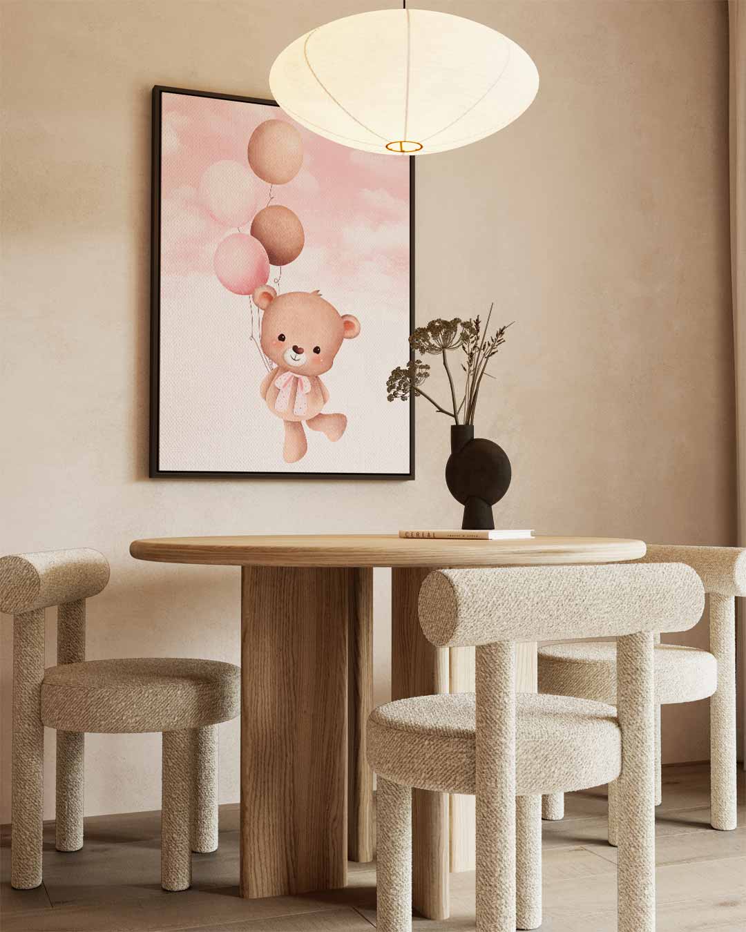 Dromerige Teddy met Ballonnen – staand kunstwerk voor modern interieur