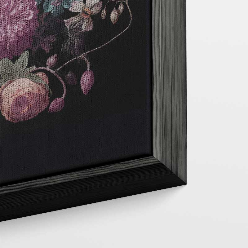 Bloemenexplosie in Donkere Zalen – kunstwerk met zwarte baklijst
