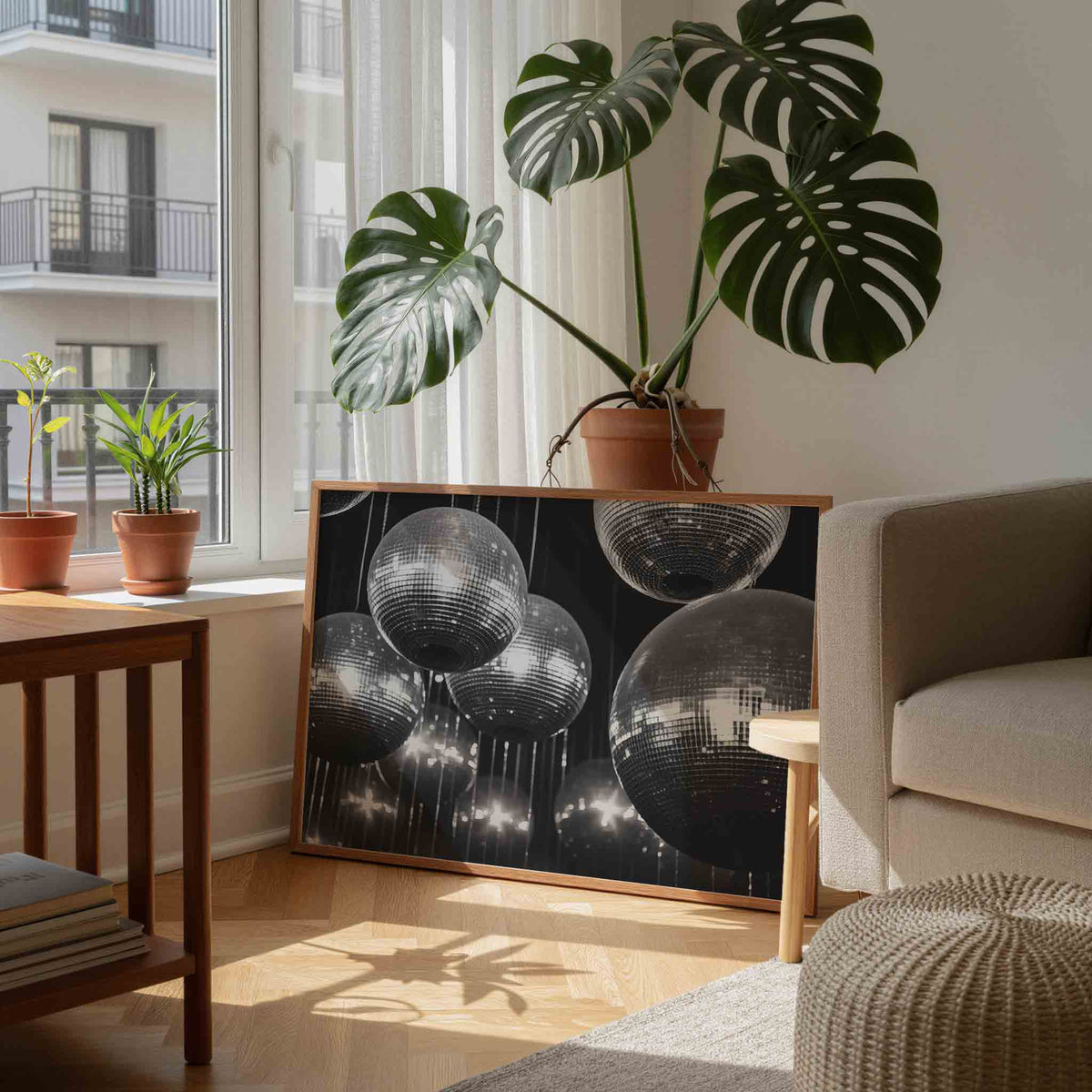 Glinsterende discoballen – moderne wandkunst als landscape poster