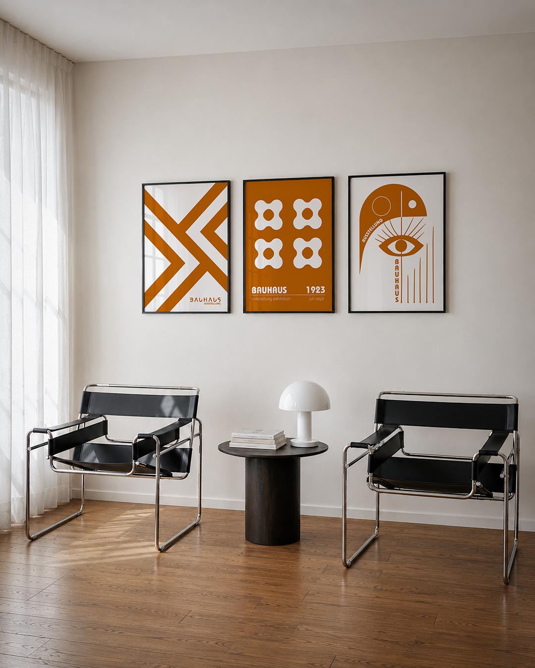Lijnen en vlakken driedelige posterset – deze posterset in drie delen toont een dynamisch lijnenspel met oranje diagonale