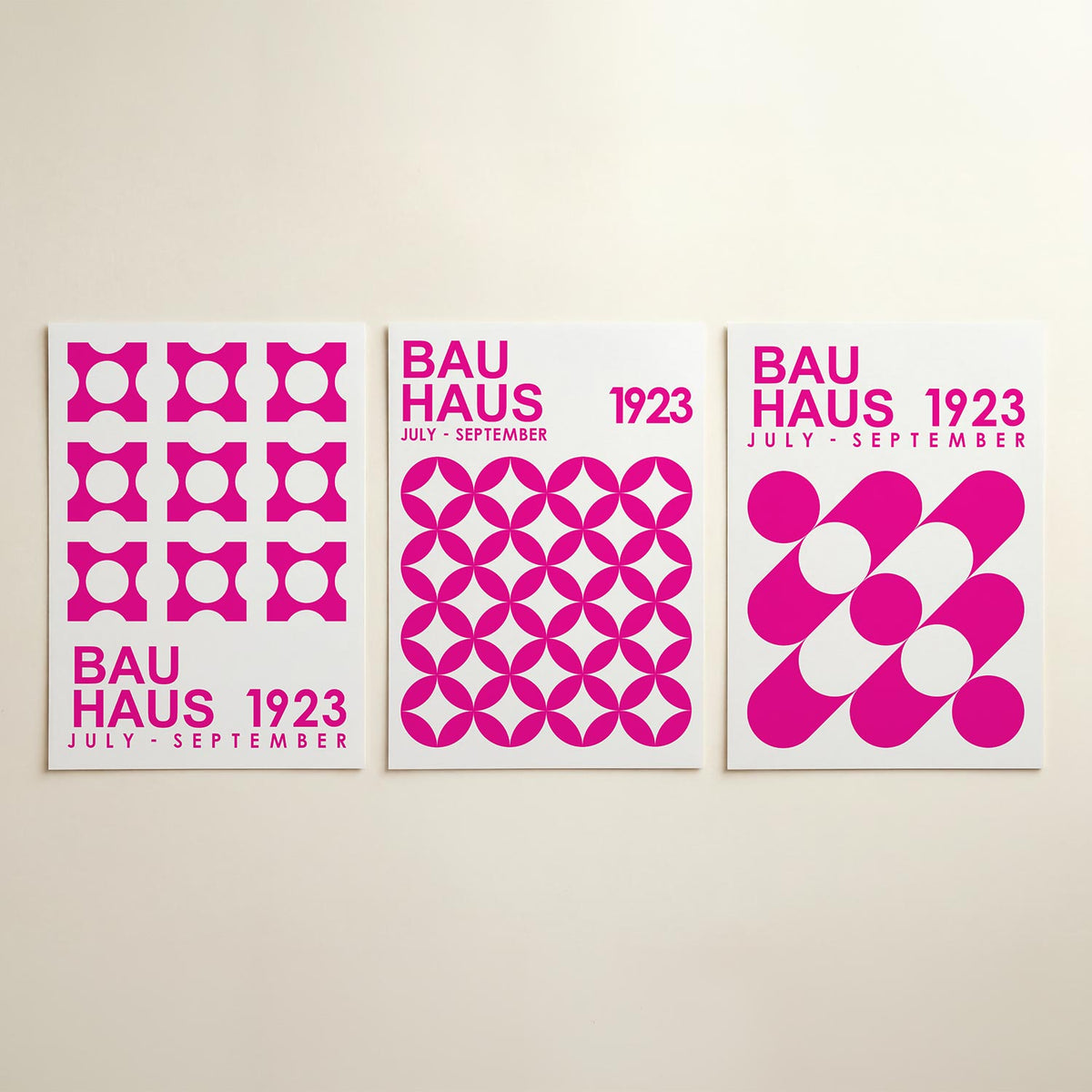Vorm en ritme driedelige posterset in interieur