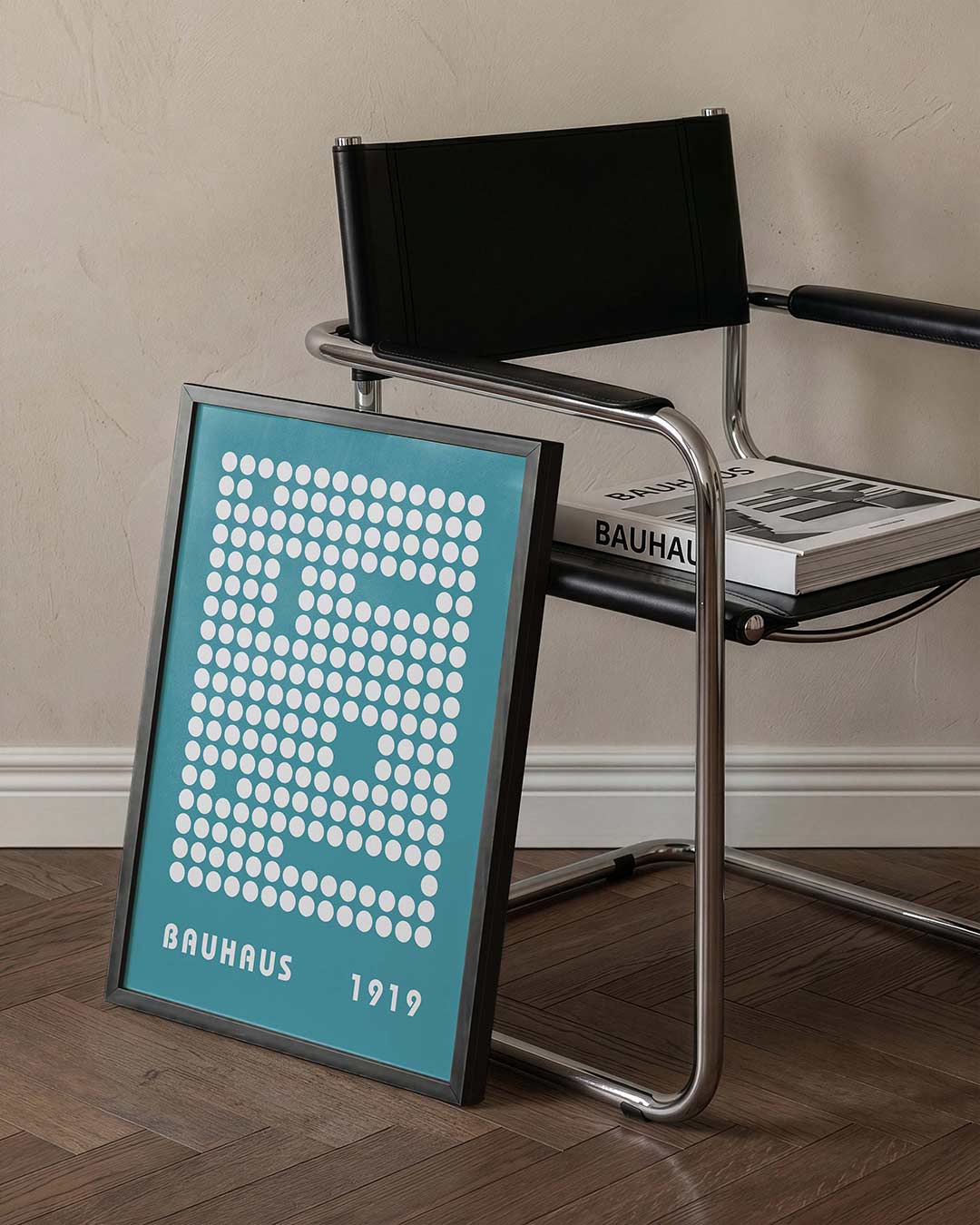 Cirkelpatroon en typografie – staande Bauhaus poster voor aan de muur