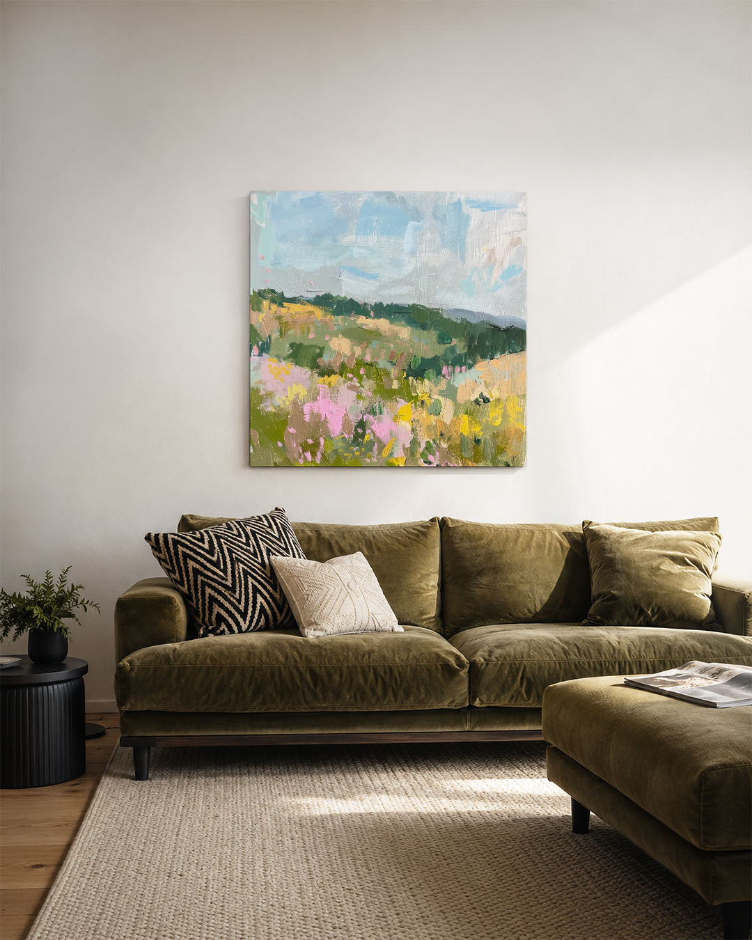 Kleurrijk landschap kunstwerk – derde productweergave – dit werk toont een levendig landschap met een mix van groene velden