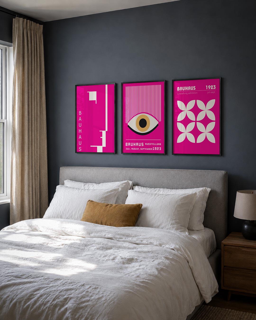 Vorm en kleur posterset – detailweergave – deze posterset in drie delen speelt met felle roze kleurvlakken en strakke witte