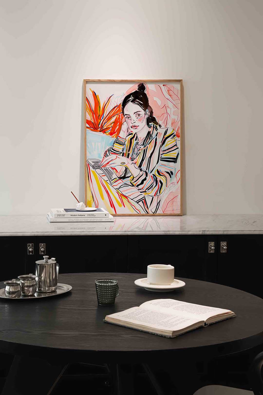 Vrouw met boek – portret poster in staand formaat