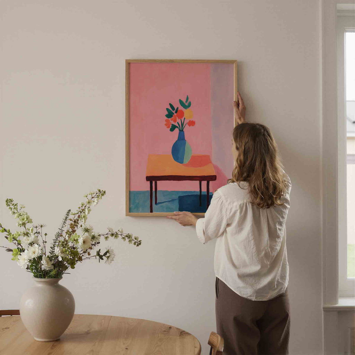 Bloemenvaas op tafel – botanische wandkunst als portret poster
