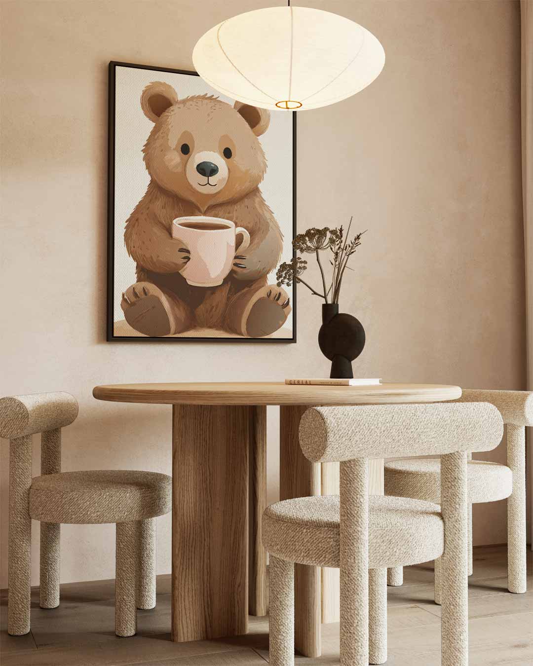 Knuffelige Berenkoffie – staand kunstwerk voor modern interieur