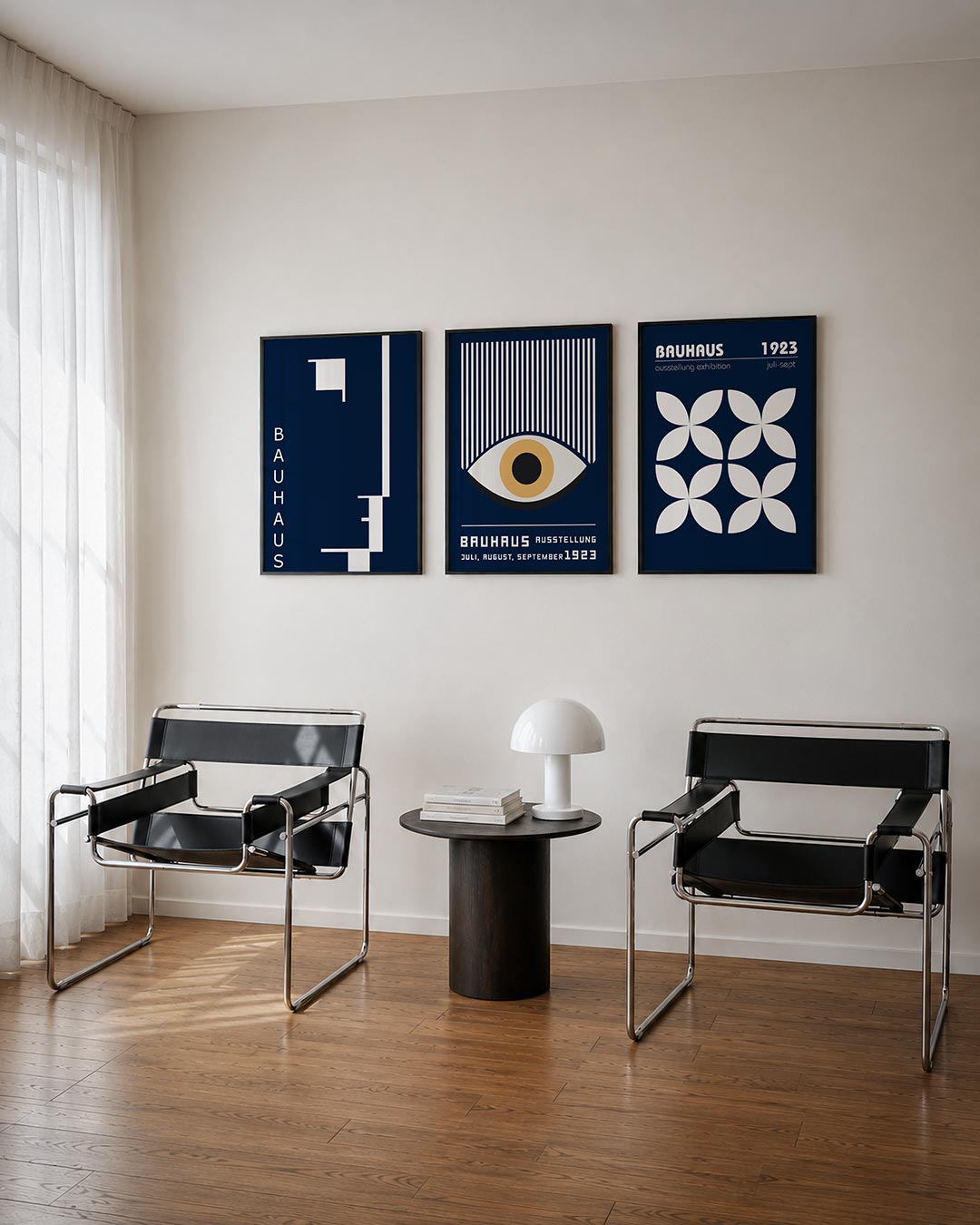Strakke lijnenspel driedelige posterset – donkerblauwe achtergrond met witte, geometrische vormen en lijnen. Verticale tekst