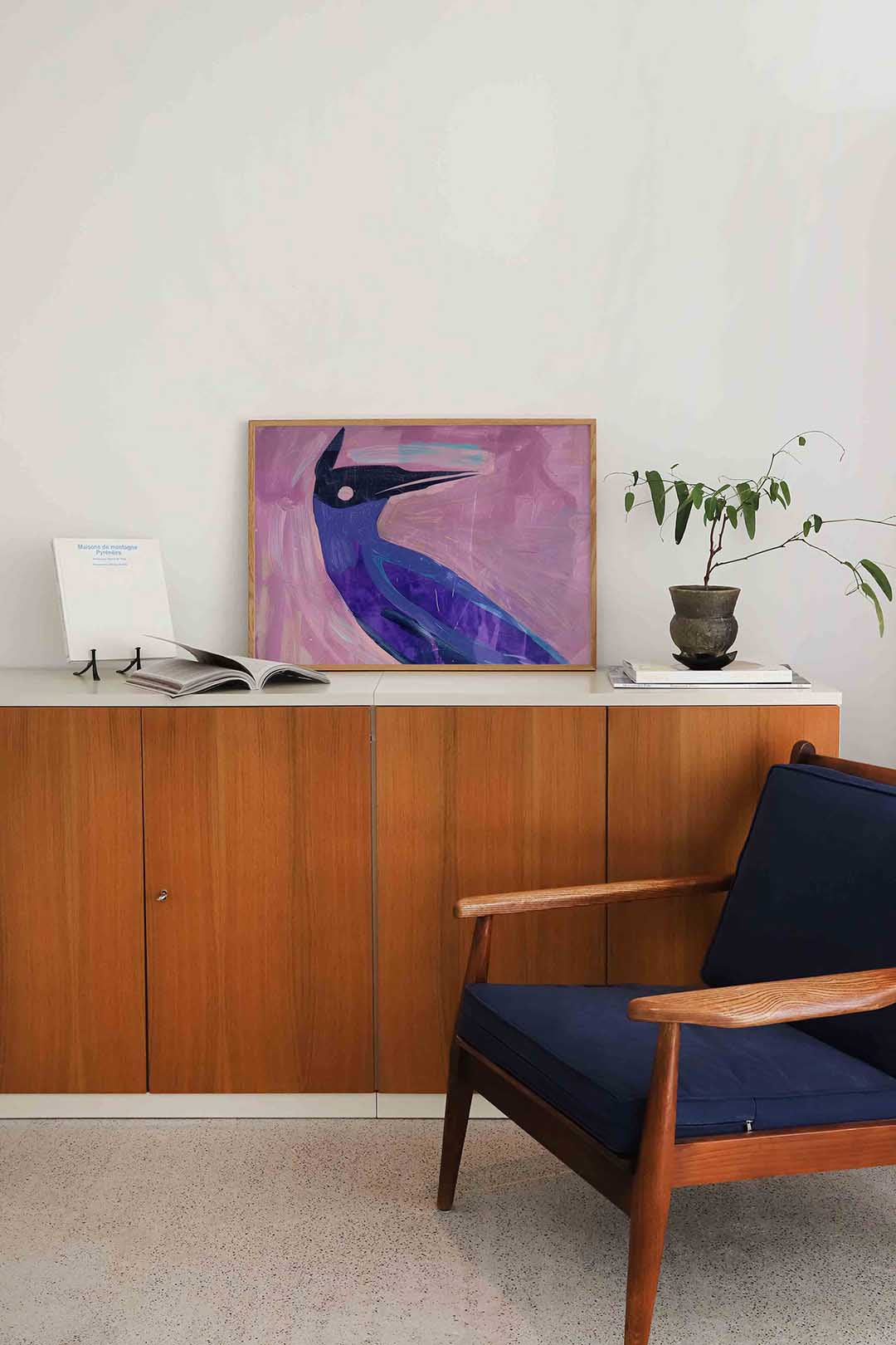 Vogel in paarse tinten – liggende dieren wanddecoratie van WallArtistic