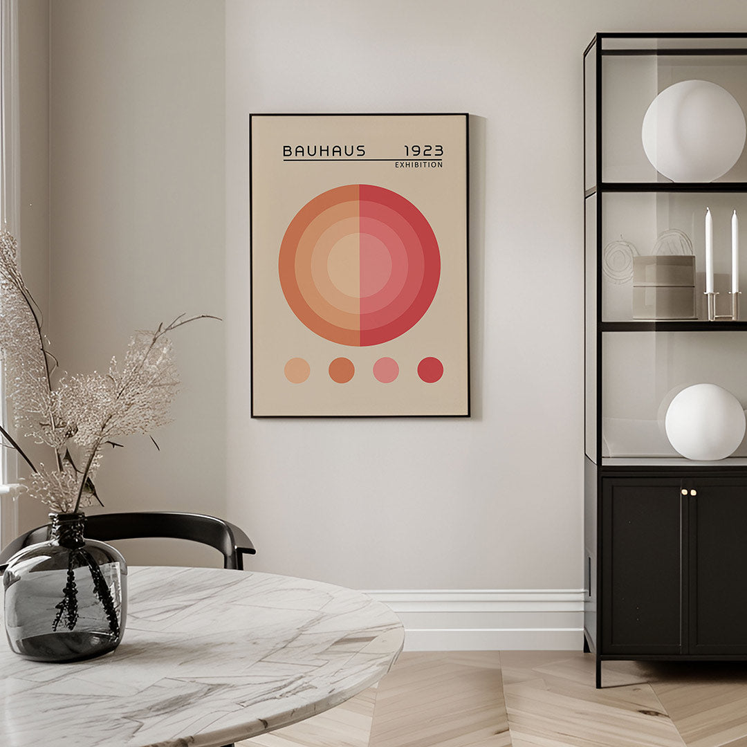 Cirkelvormen en kleur – geometrische Bauhaus poster in staand formaat