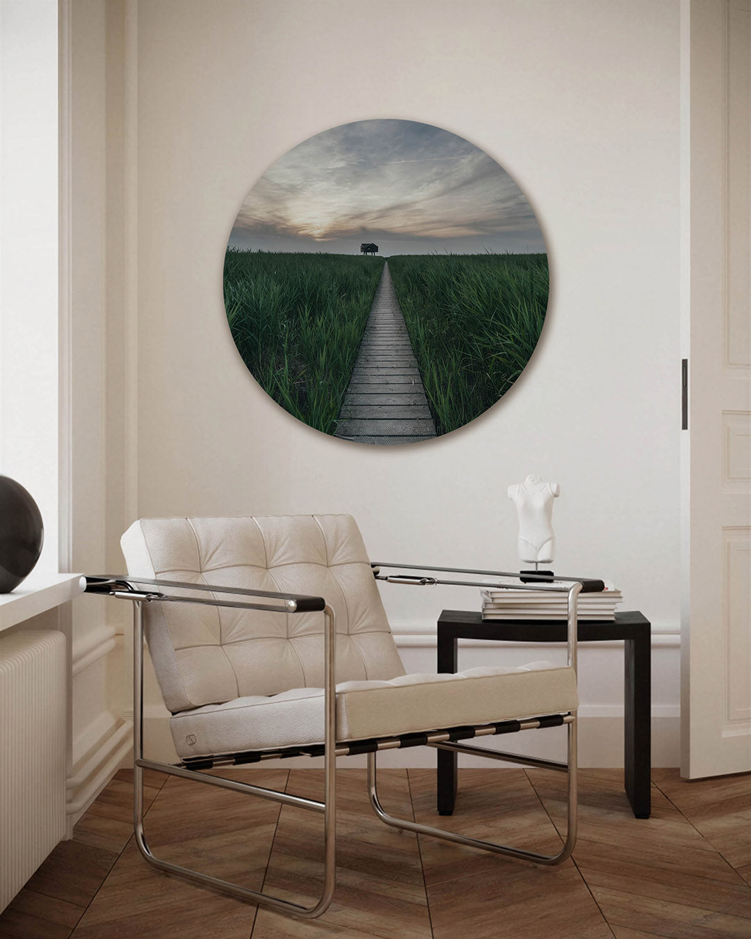 Houten pad door grasland – fotografie muurcirkel als ronde wanddecoratie
