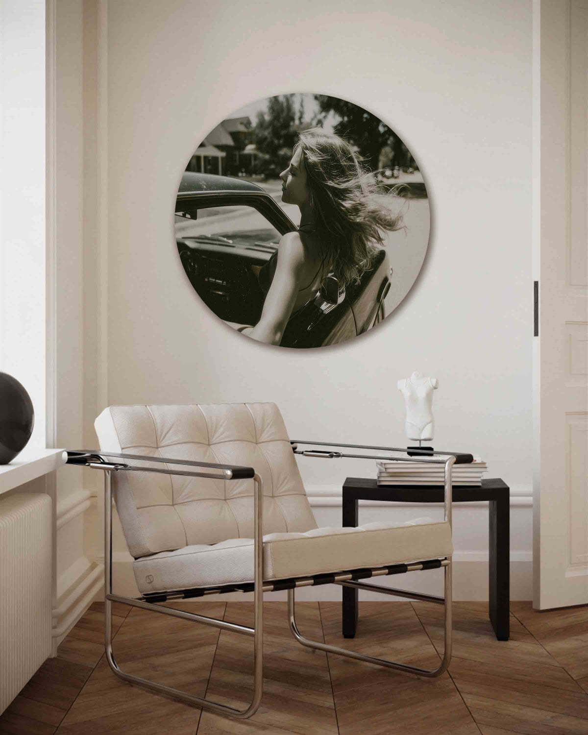 Vrouw in auto – Pop Art muurcirkel als ronde wanddecoratie