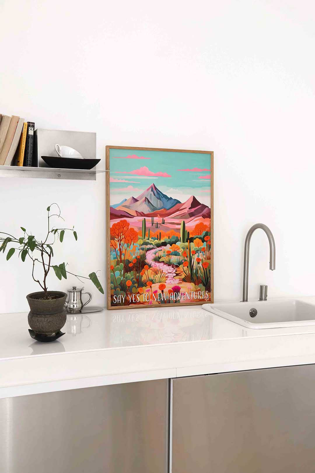 Berglandschap met cactussen – staande keuken wanddecoratie van WallArtistic