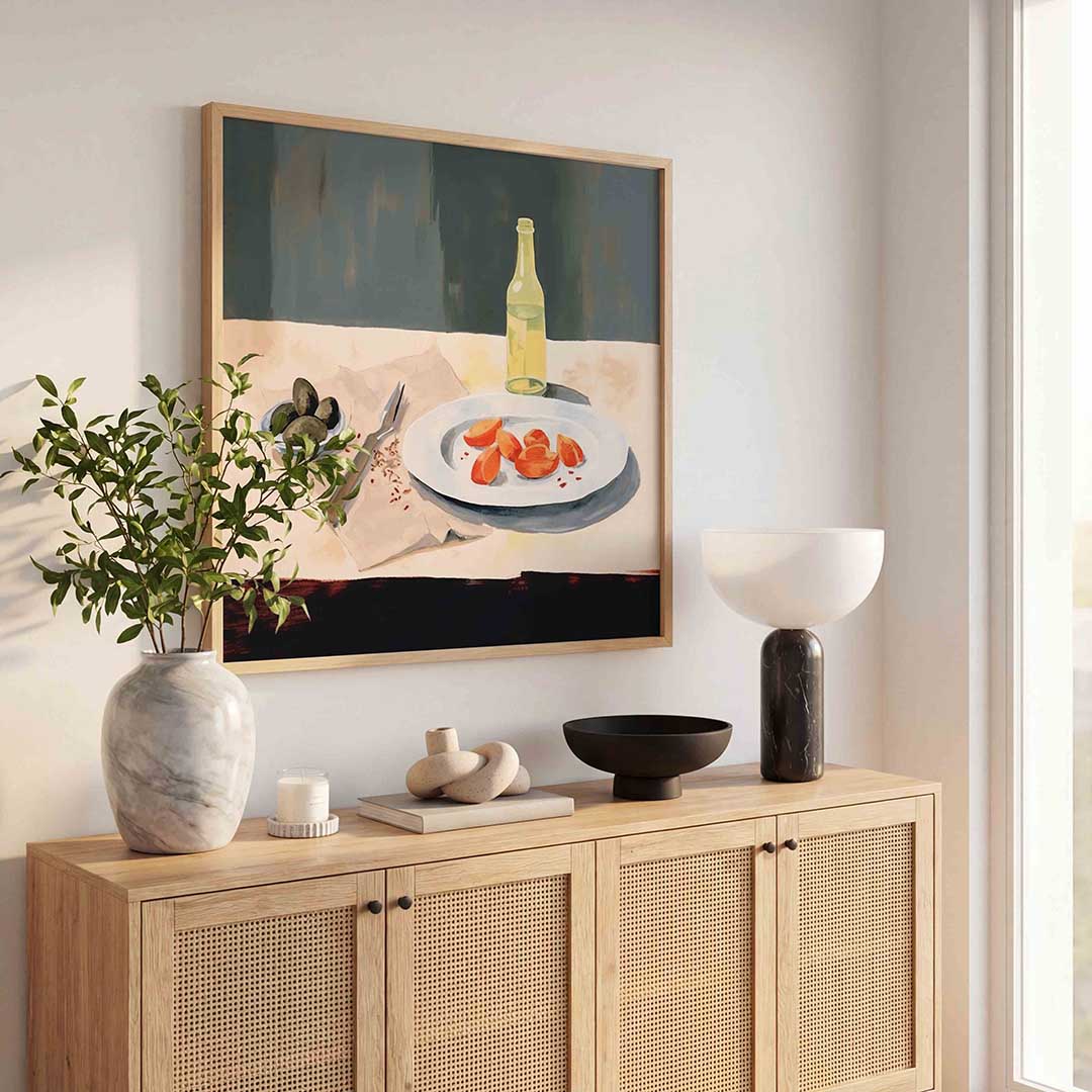Stilleven met fles en fruit – kleurrijke poster in vierkant formaat