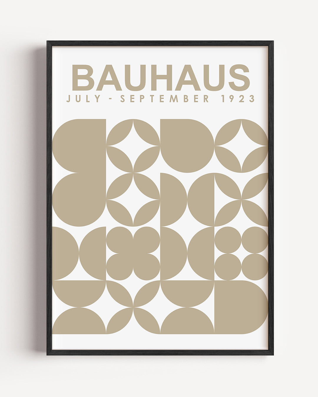 Vormenspel en ritme – staande Bauhaus poster als wanddecoratie