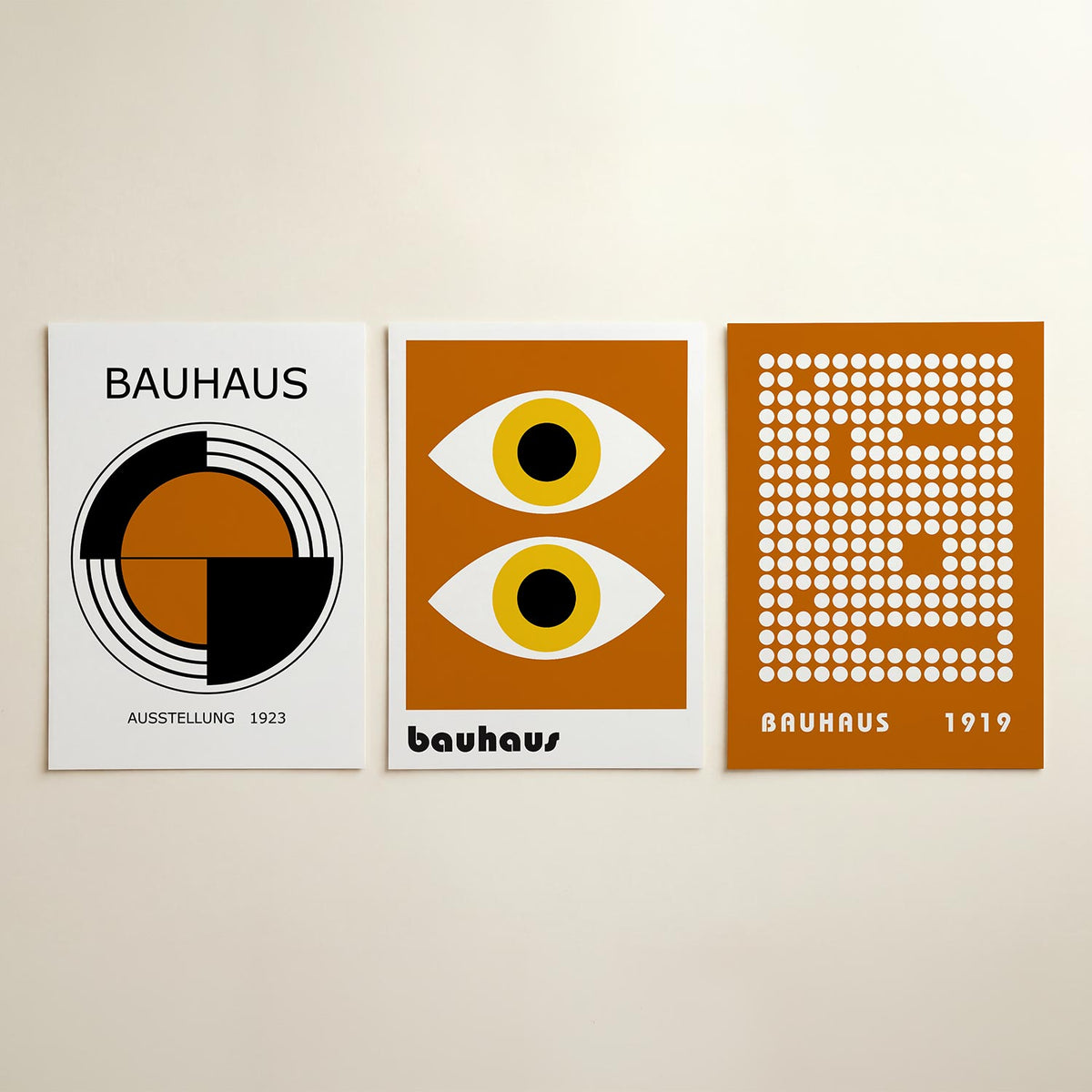Cirkel en lijnen posterset – detailweergave – deze posterset toont een centrale cirkel in warm oranje, omringd door zwarte en