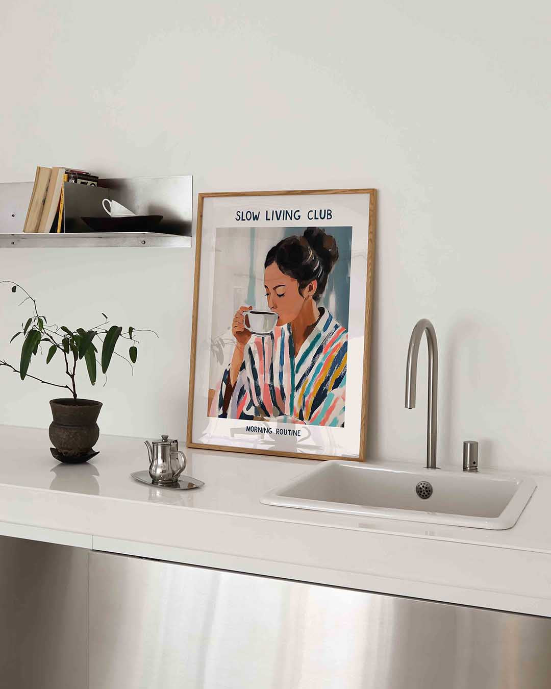 Vrouw met kopje – Aziatische poster in staand formaat