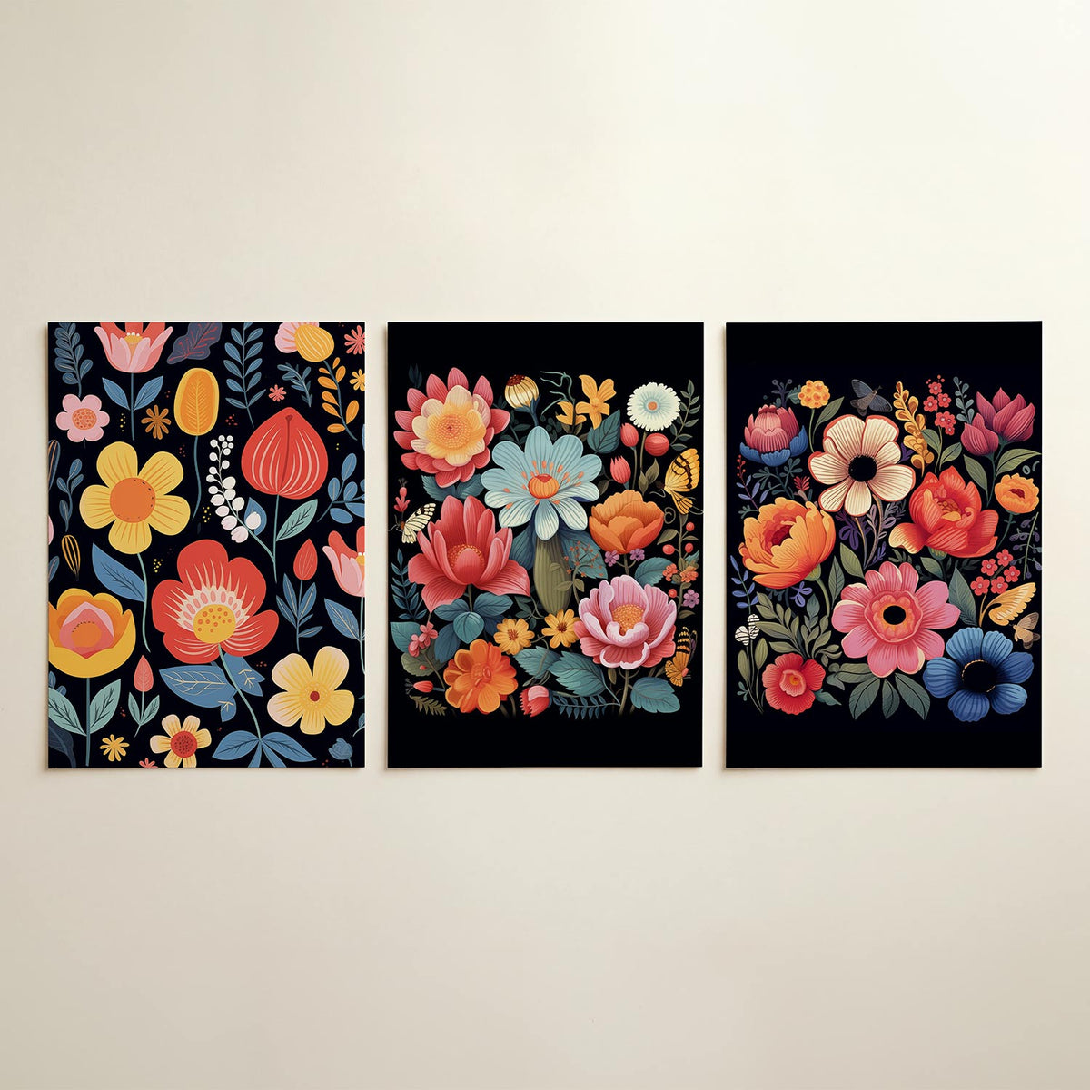 Bloemrijke vormen driedelige posterset in interieur