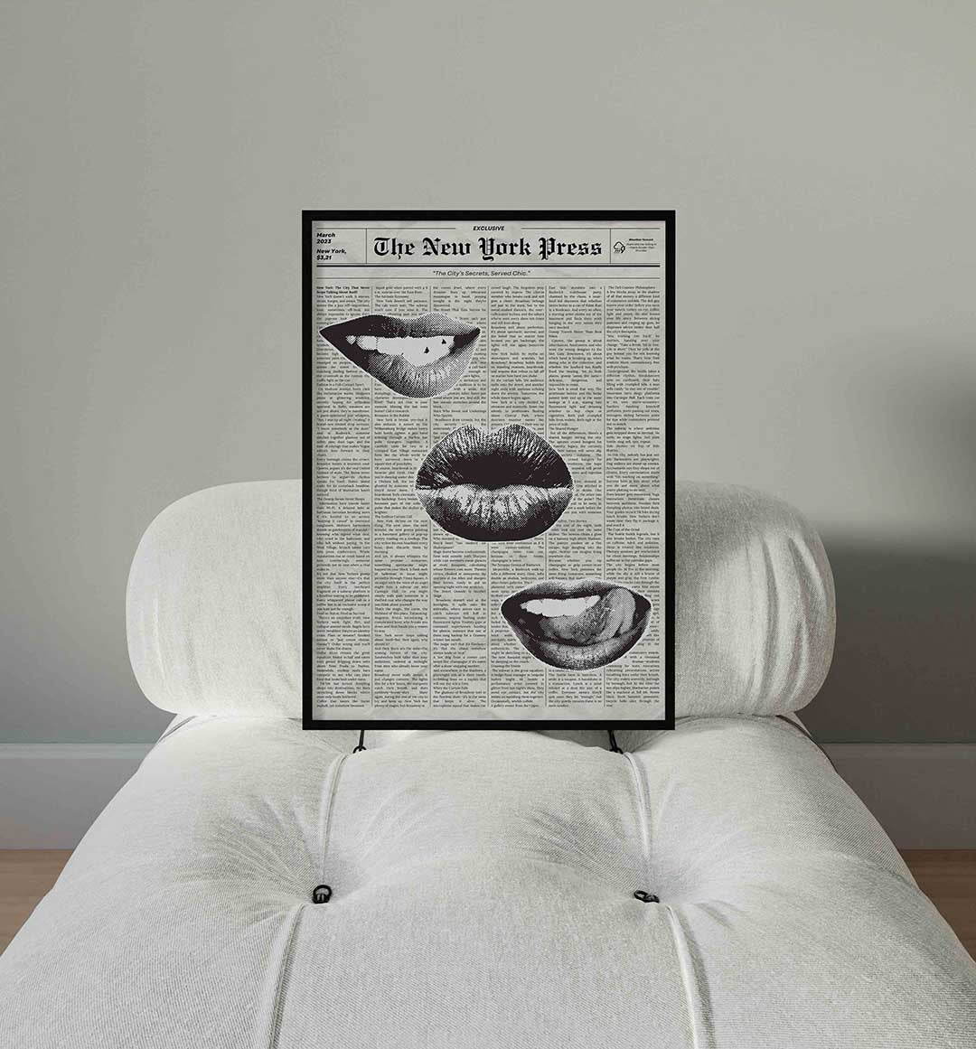 Lippen en krantenachtergrond – staande Pop Art wanddecoratie van WallArtistic