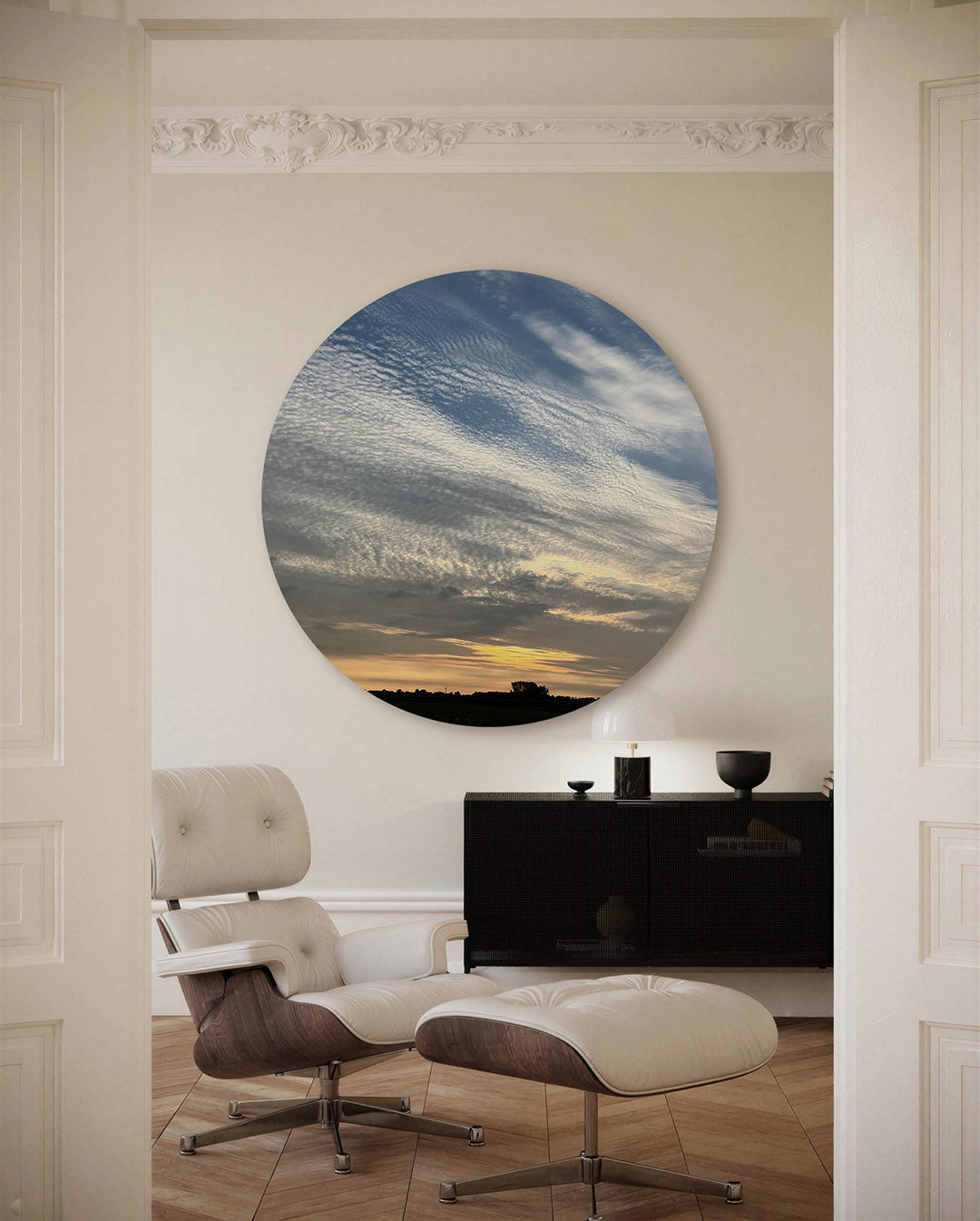 Wolkenspel bij zonsondergang – fotografische muurcirkel voor aan de muur
