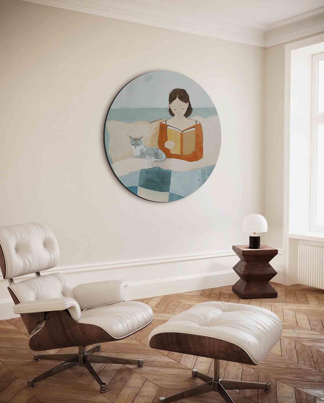 Lezende vrouw met kat – moderne ronde wanddecoratie van WallArtistic