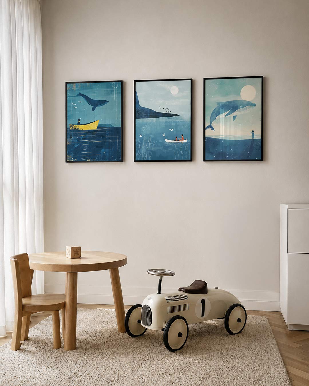 Zee en lucht posterset – tweede productweergave – een blauwe walvis zweeft boven een gele boot op een rustige