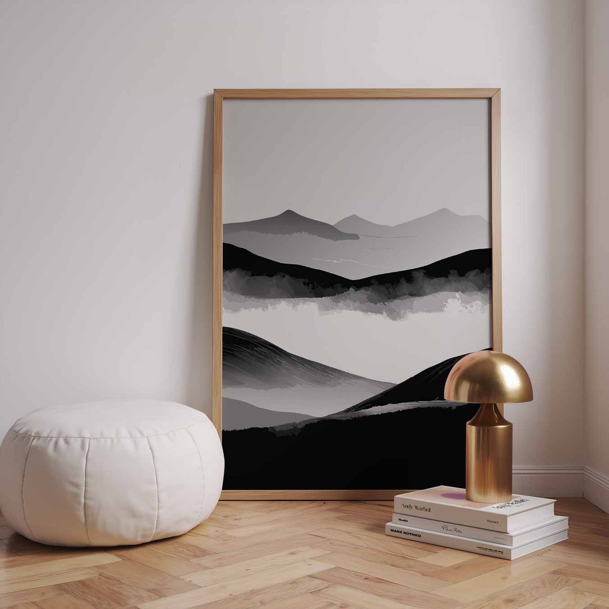 Sereen Berglandschap in Grijstinten – staande kleurrijke abstracte wanddecoratie van WallArtistic