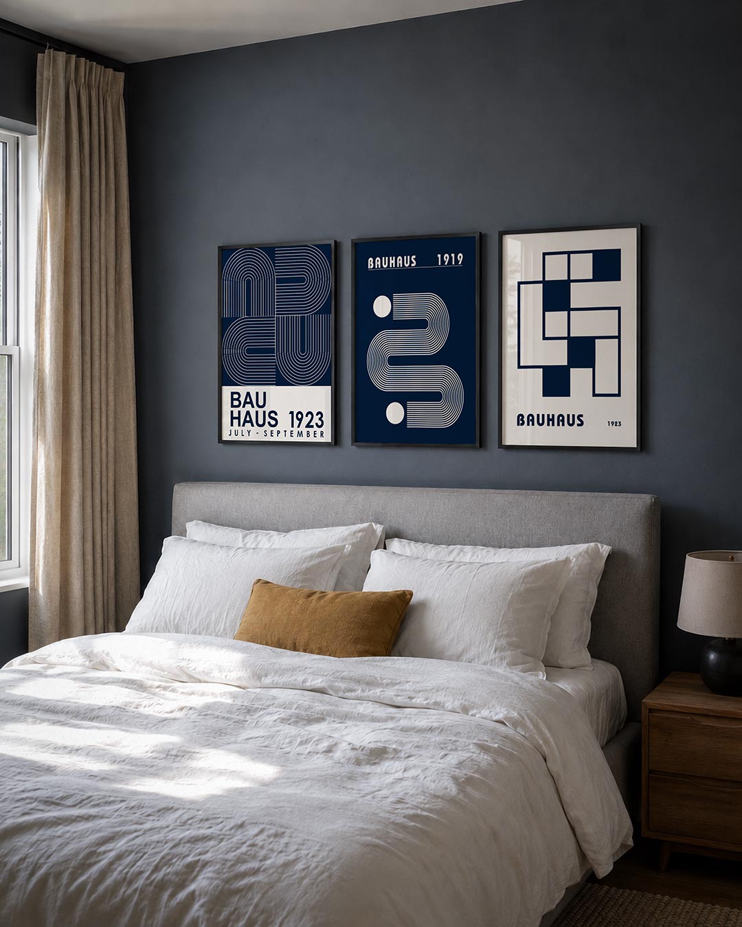 Lijnen en bogen posterset – derde productweergave – deze posterset in drie delen toont een spel van witte lijnen en bogen op